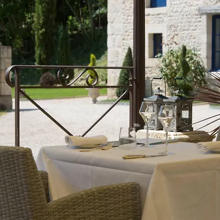 Saint-martin - La Maison Younan 4* Saint-Maixent-lʼÉcole